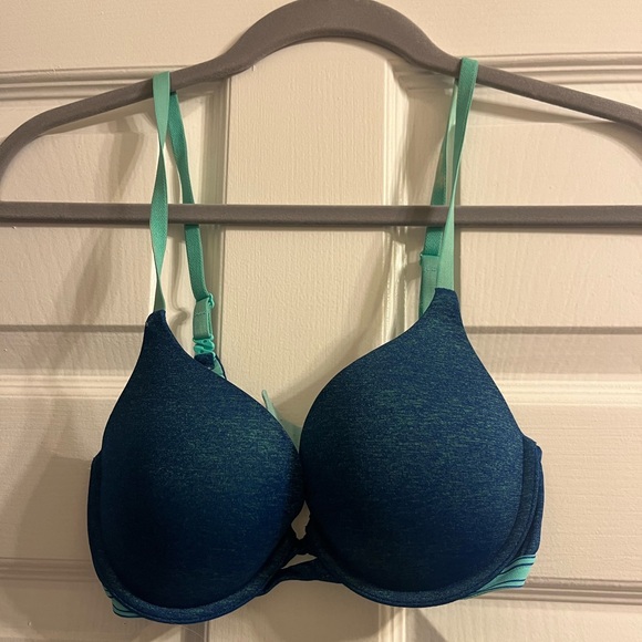 Victoria’s Secret perfect shape push up bra - Picture 1 of 3